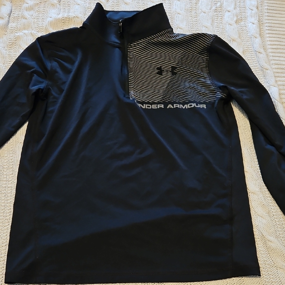 Under Armour YMD Black HeatGear Shirt